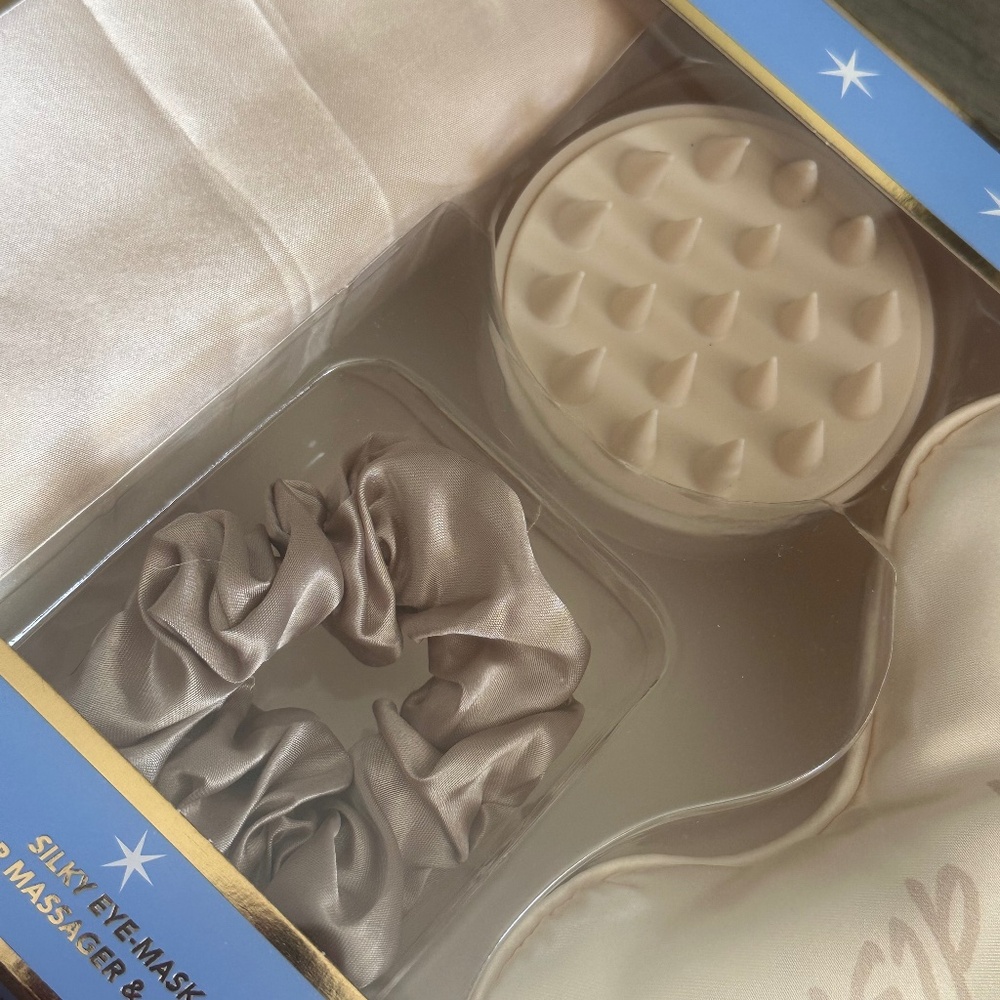 Bedtime Basics Set - Picture 3 of 8